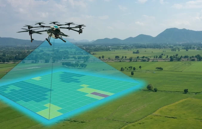 drone fazendo leitura de terreno em levantamento topográfico com vant