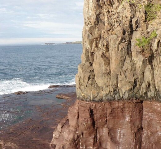 Interfaces entre diferentes tipos de solo ou rocha